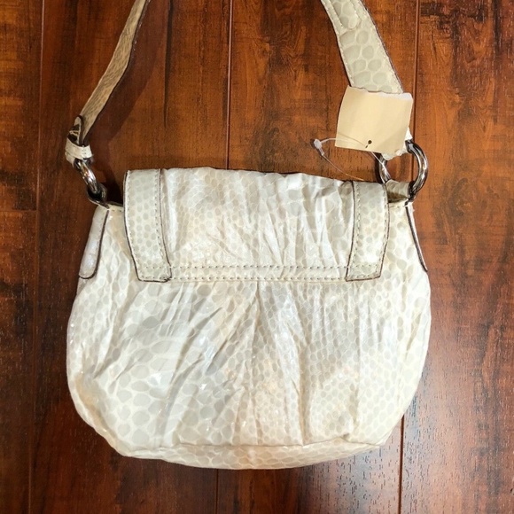GUESS Ivory faux leather Snake Print Purse - Picture 5 of 6